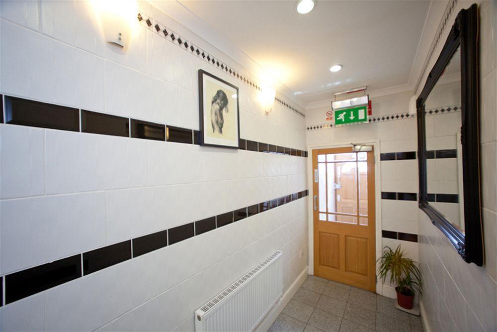 Milestone Apartments Лондон Экстерьер фото