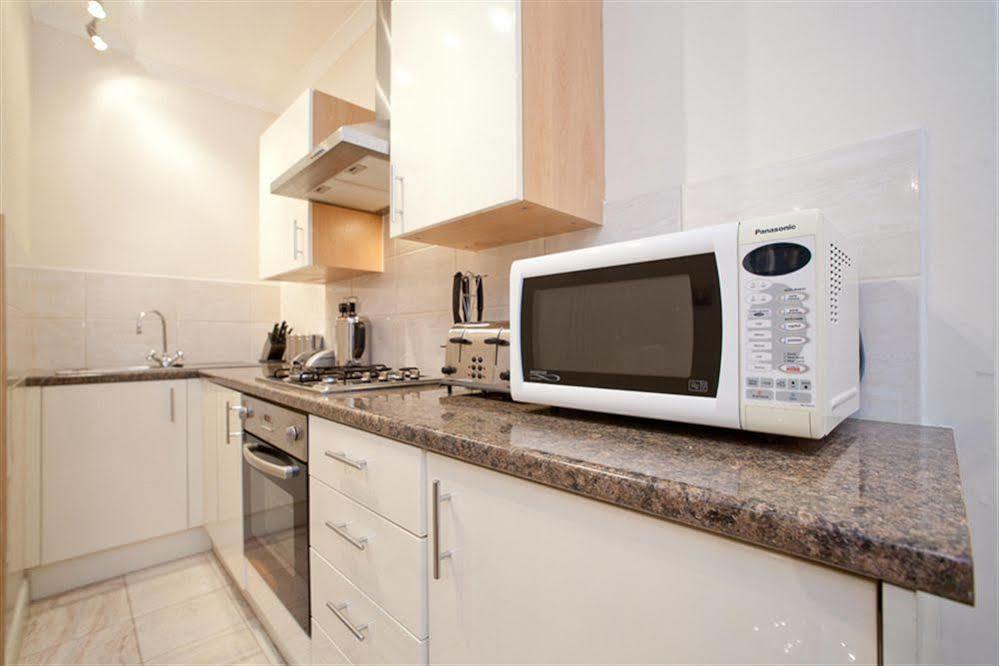Milestone Apartments Лондон Экстерьер фото